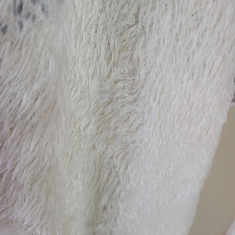 Yaira purple, gray, and cream poncho/cardigan. Eyelash knit Acrylic Blen… - Picture 2 of 9